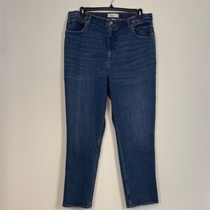 Abercrombie and Fitch Women’s The 90s Straight Ultra High Rise Jeans. Size 18R.